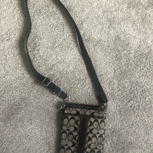 Coach small monogram crossbody canvas bag - Picture 4 of 11